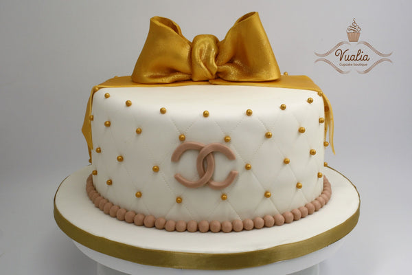 Tortas Chanel, dovanos mergaitėms, dovana šventės proga, tortas gimtadieniui