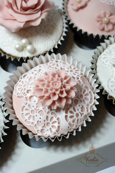 Keksiukai vestuvėms, mini cakes, cupcakes from Vualia