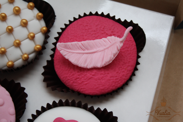Keksiukai gimtadieniui mergaitėms, dovana moterimis, mini cakes, cupcakes from Vualia
