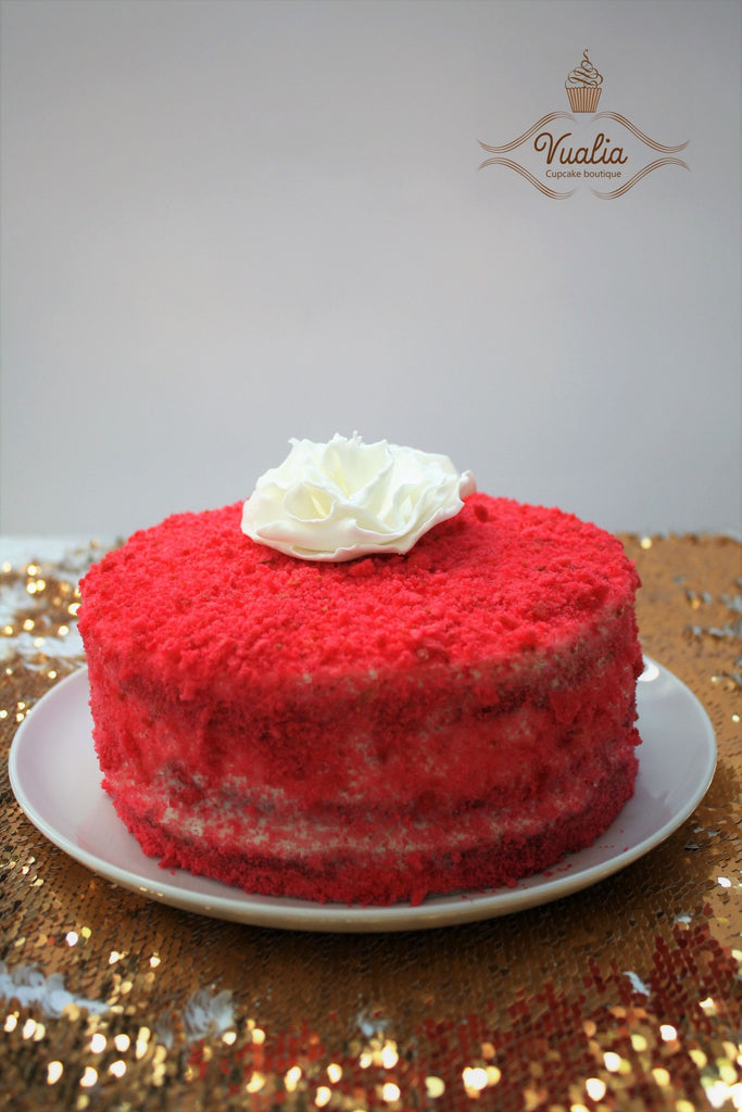 Raudonas aksomas, gimtadienio tortas